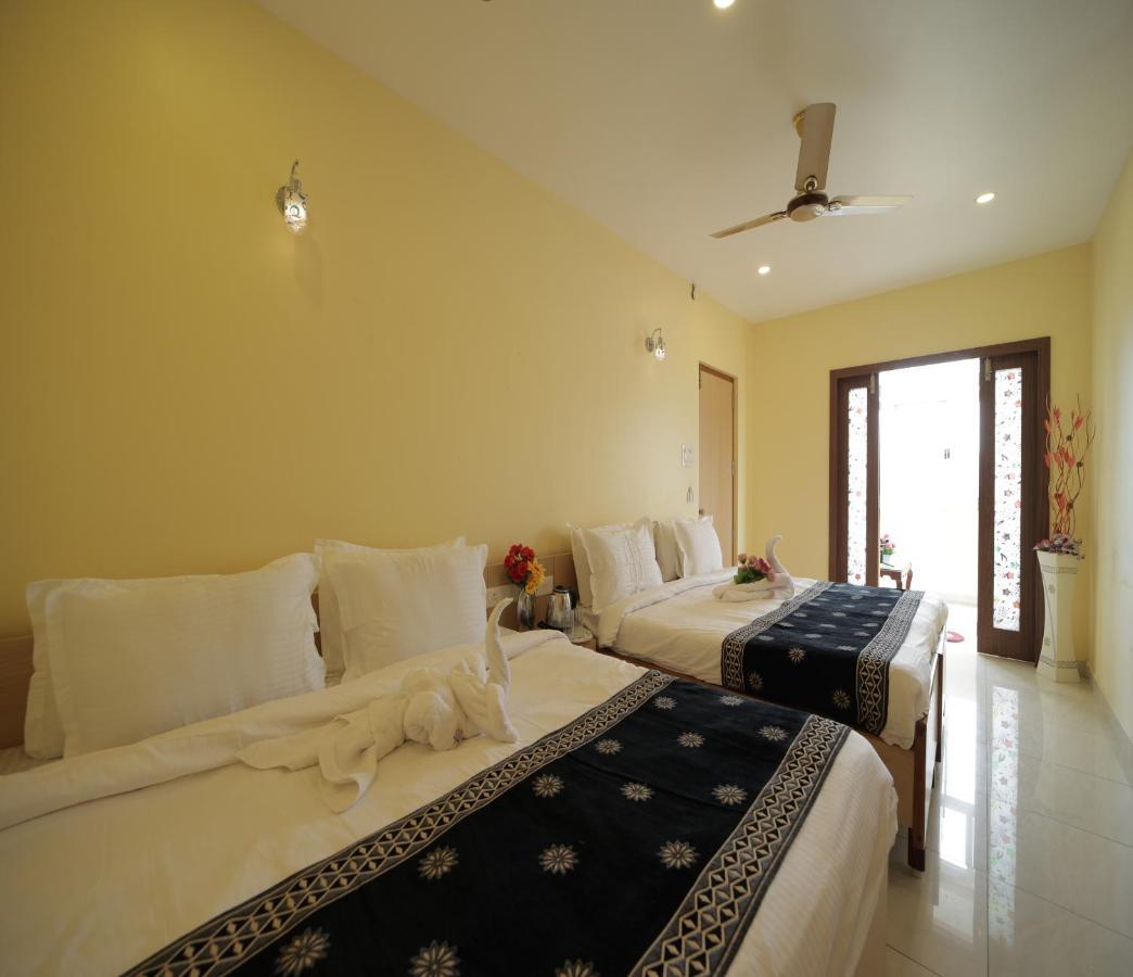 Nadanam Inn ปอนดิเชอรี ภายนอก รูปภาพ