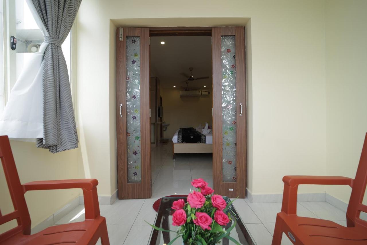 Nadanam Inn ปอนดิเชอรี ภายนอก รูปภาพ